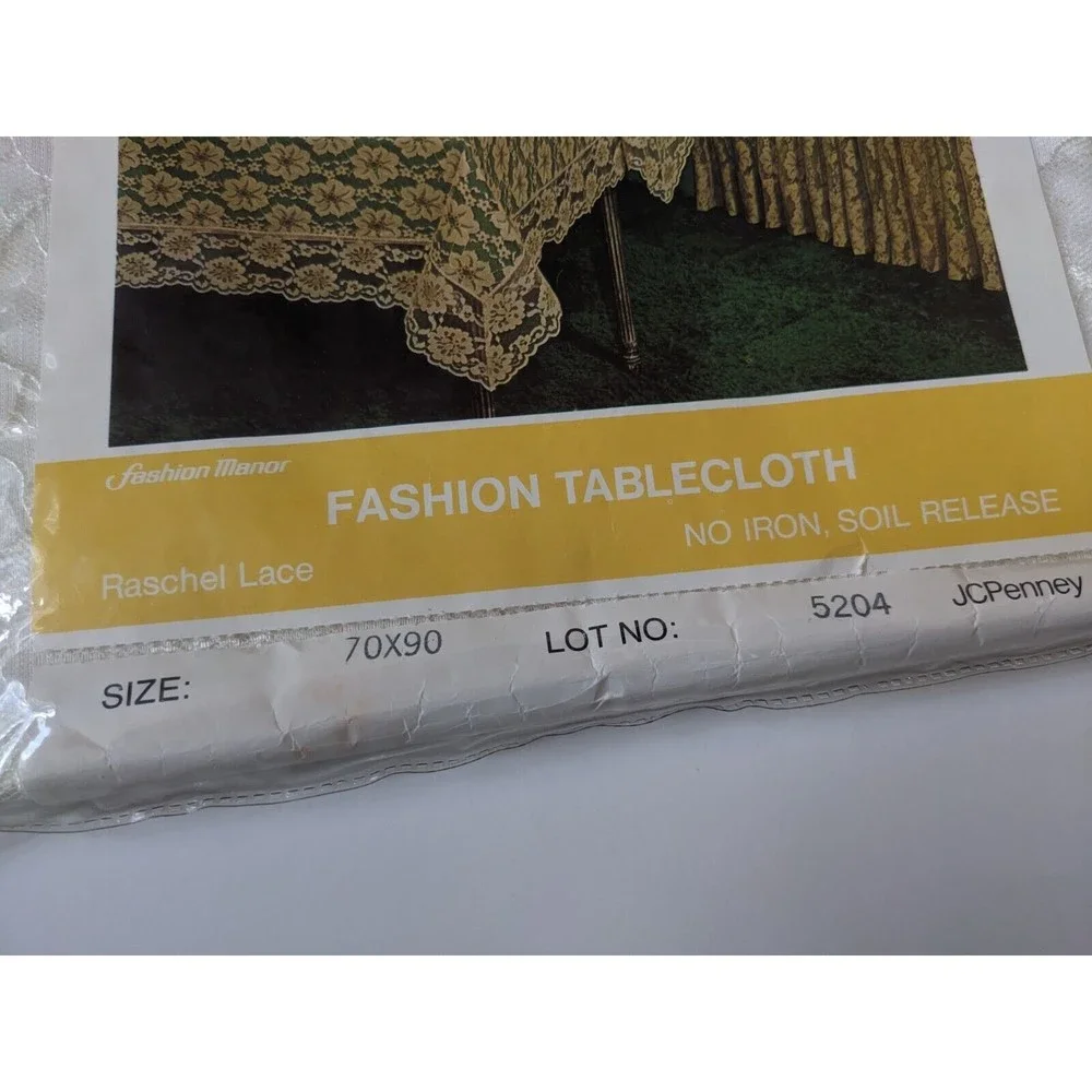 Vintage 1970's Raschel Floral Lace Tablecloth 70